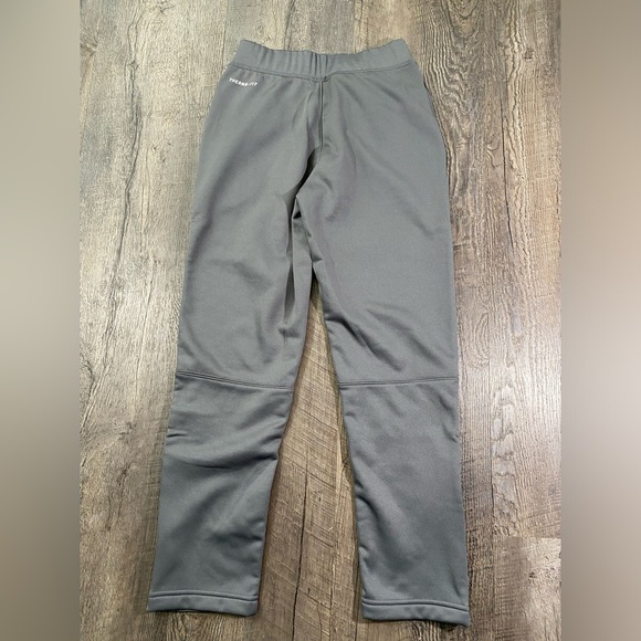 NEW | JORDAN Therma-Fit Boys Sweatpants - Picture 2 of 5